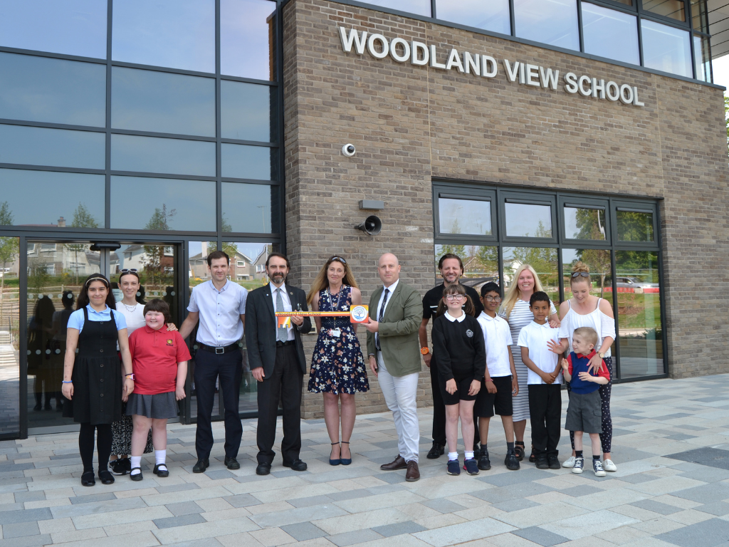 Featured Image for Woodland View School keys handed over
